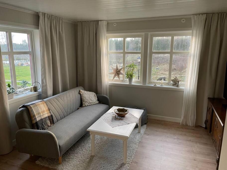 Appartement Ny Laegenhet I Vesene à Ljung Extérieur photo