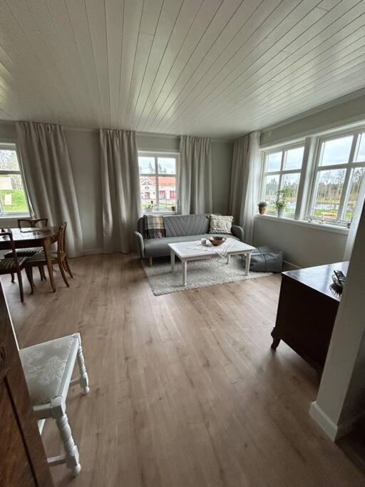 Appartement Ny Laegenhet I Vesene à Ljung Extérieur photo